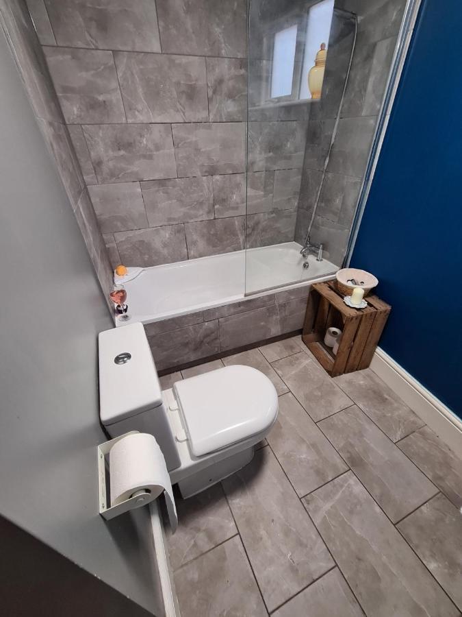 Coopers, Ground Floor Apartment With 2 Bedrooms And 2 Bathrooms Within A Georgian Listed Building Burton-upon-Trent Exterior photo